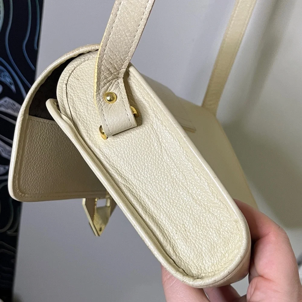 Yves Saint Laurent Vintage Cream Leather Bag - Picture 11 of 13